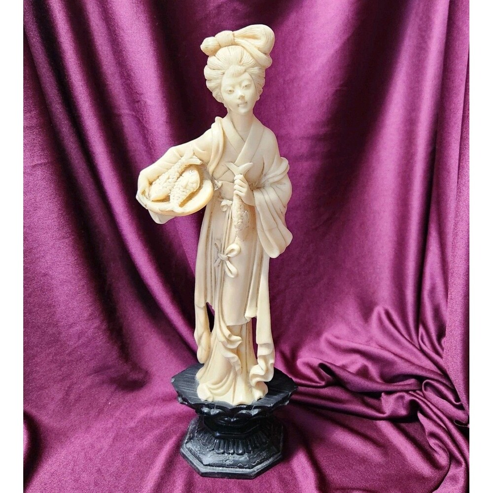 Santini Carved Resin Asian Woman Figurine Fish Seller 12" Tuscany Italy Vintage